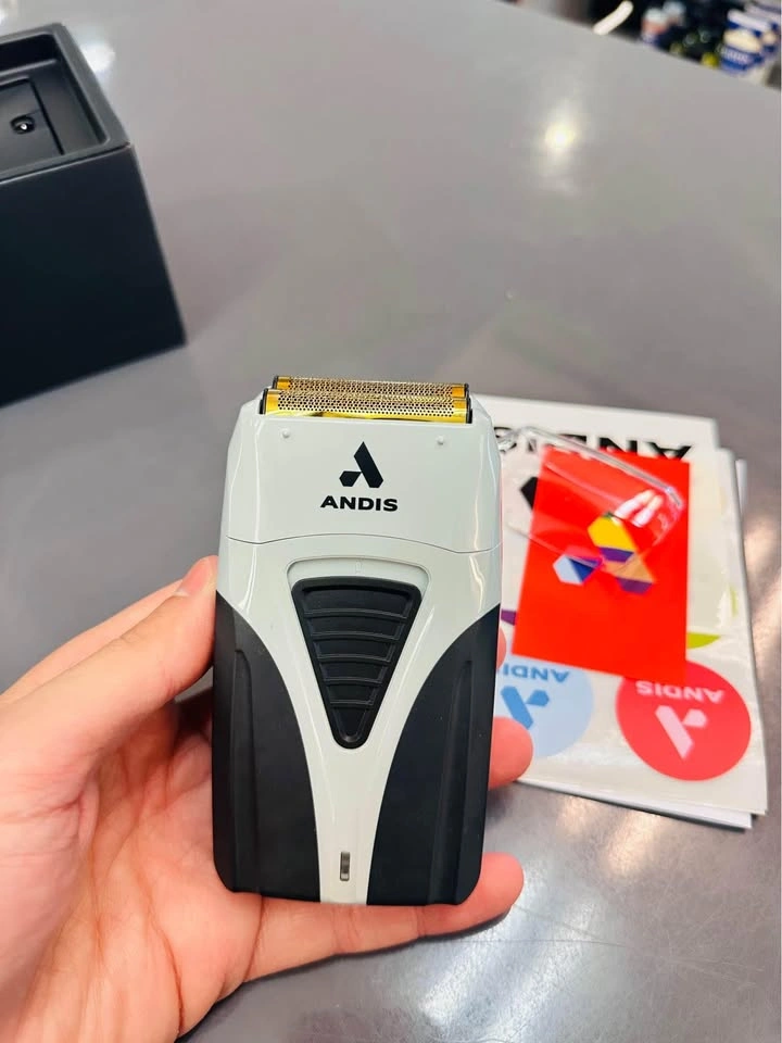 Andis ProFoil Lithium Plus Titanium Foil Shaver Li