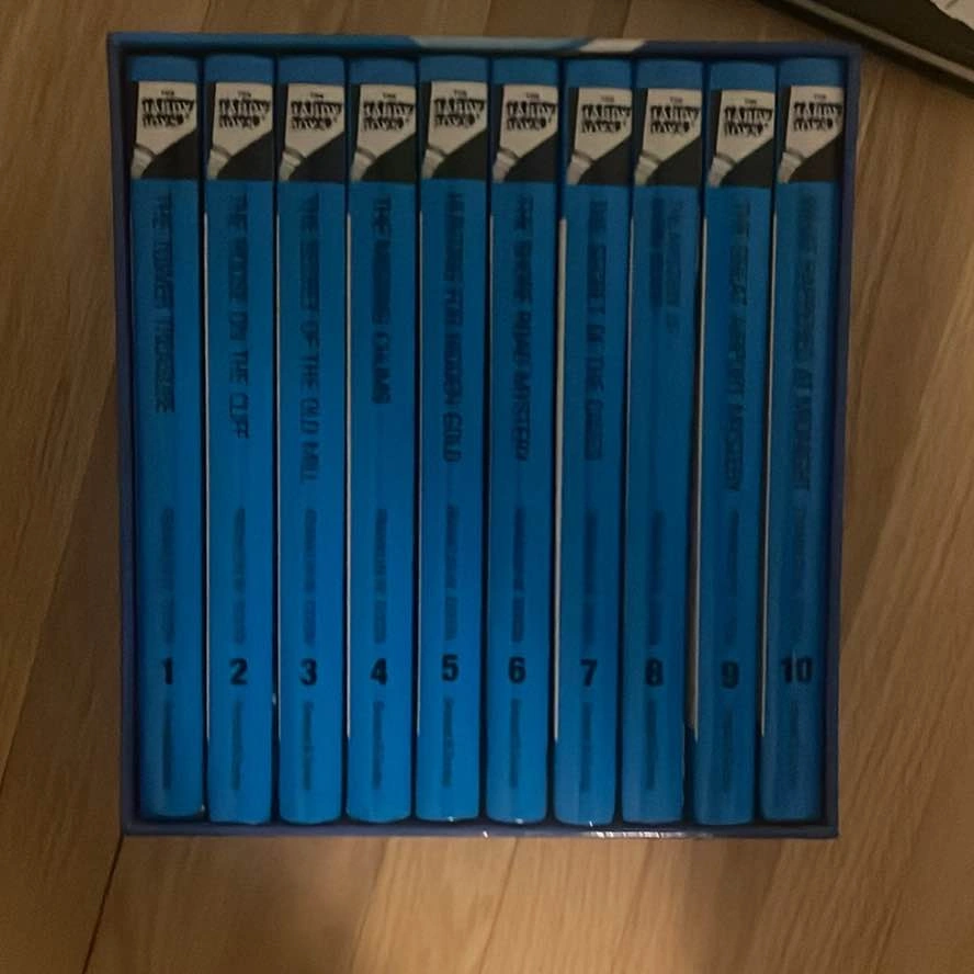 The Hardy Boys Collection Books 1-10 and Volume 57 - photo 2