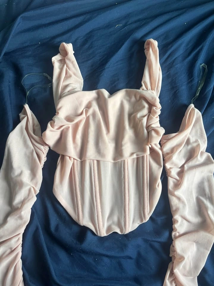 Pink corset top with sleeves - photo 2