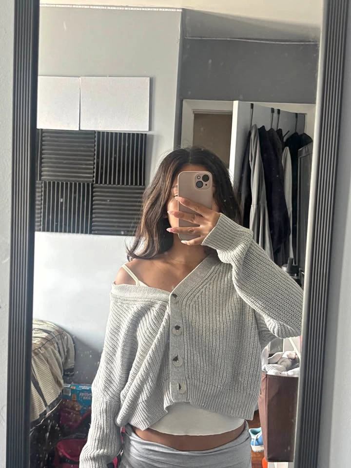 Grey cropped cardigan