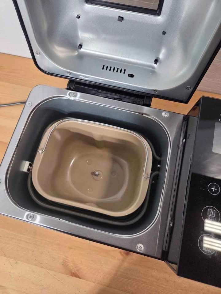 KBS 2LB Bread Maker with Nut Dispenser New - photo 2