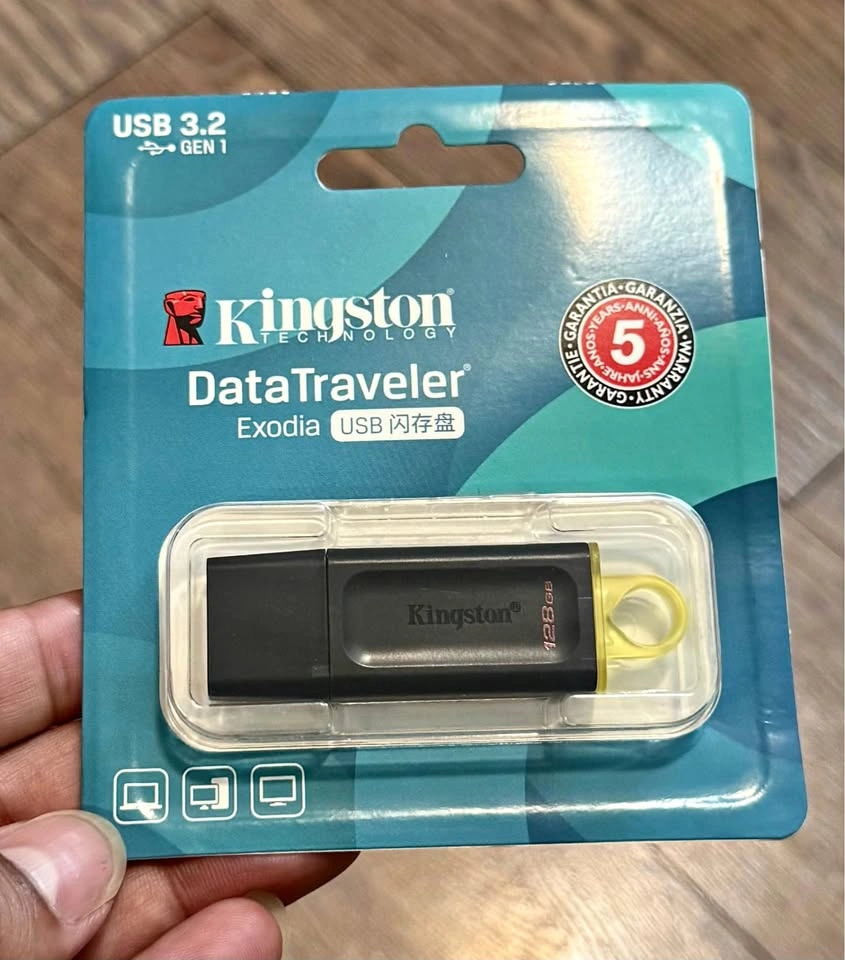 *NEW* 128 GB flash drive, data storage pen drive
