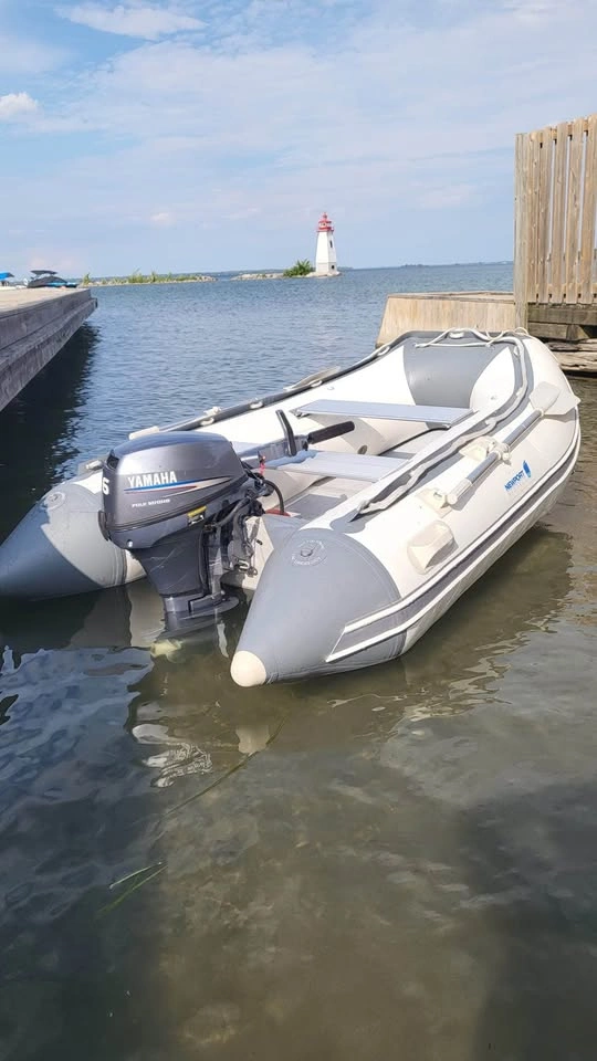 2022 Newport 10’ inflatable boat - photo 3