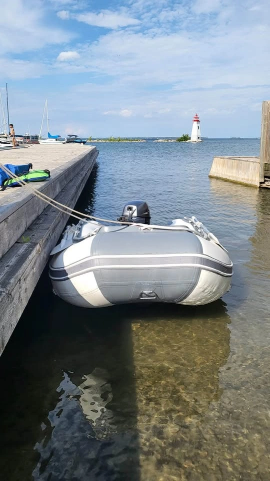 2022 Newport 10’ inflatable boat - photo 4