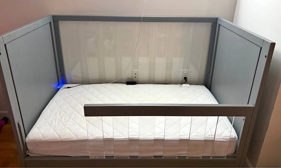 Pottery Barn Sloan Acrylic Crib - With Toddler Conversion
