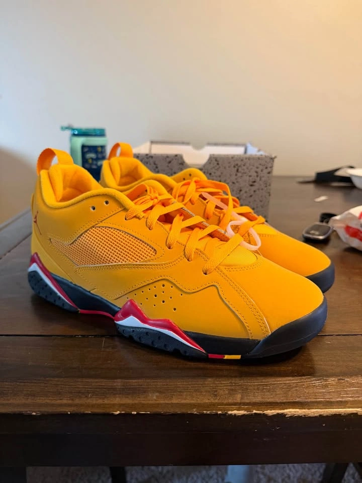 Jordan MVP 92 Yellow Size 9.5 Men - photo 2