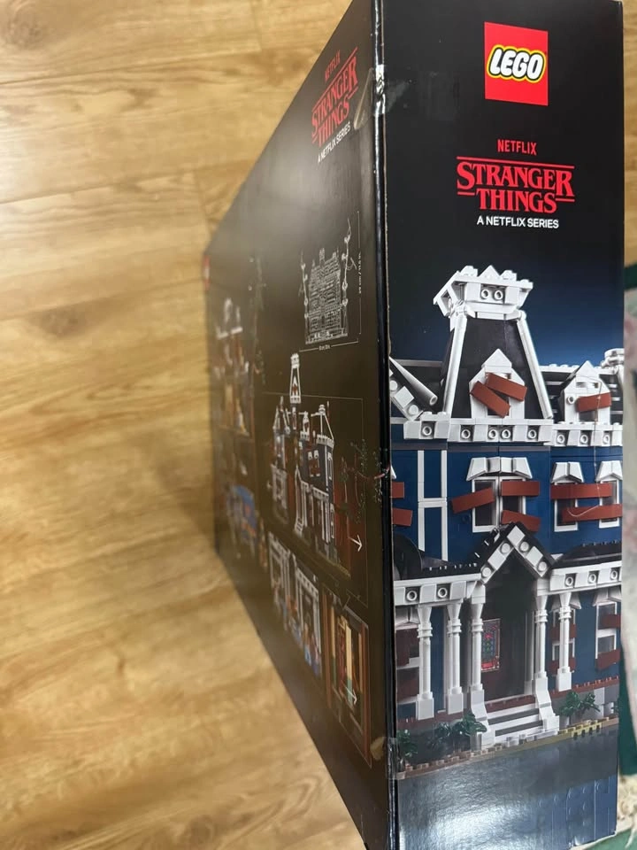 LEGO Stranger Things The Creel House 10370 - photo 4