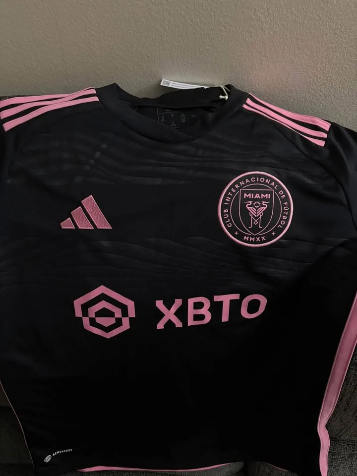 Inter Miami jersey image indicator(2)