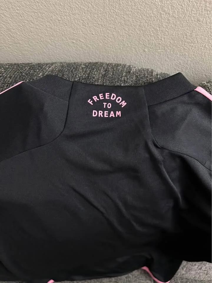 Inter Miami jersey image indicator(4)