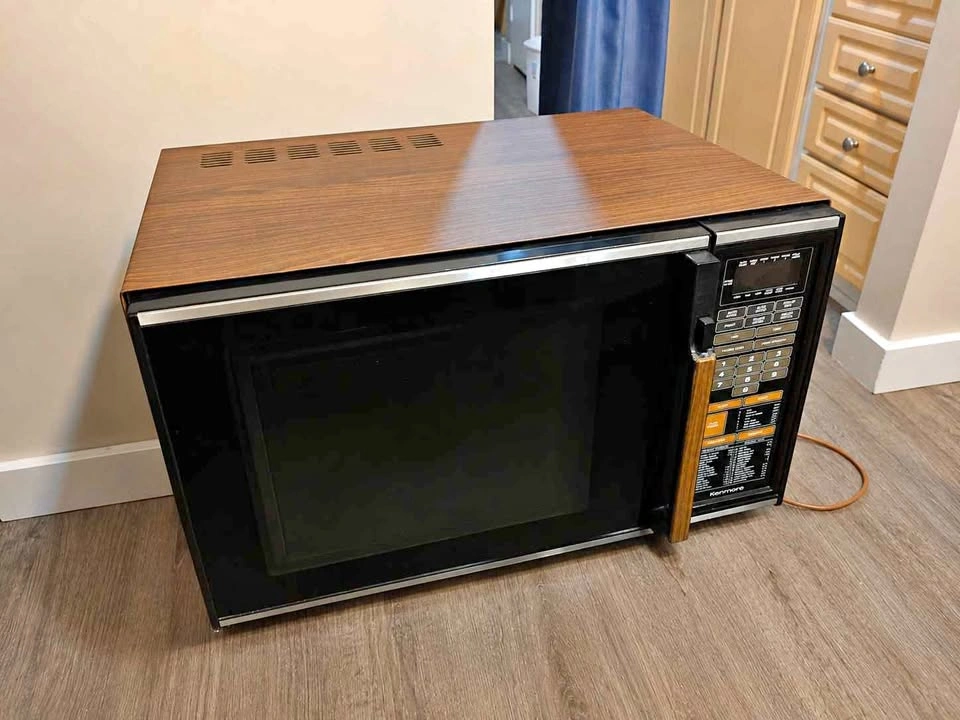 Vintage Kenmore Microwave Oven
