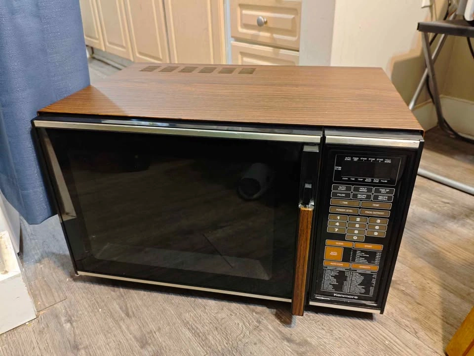 Vintage Kenmore Microwave Oven - photo 2