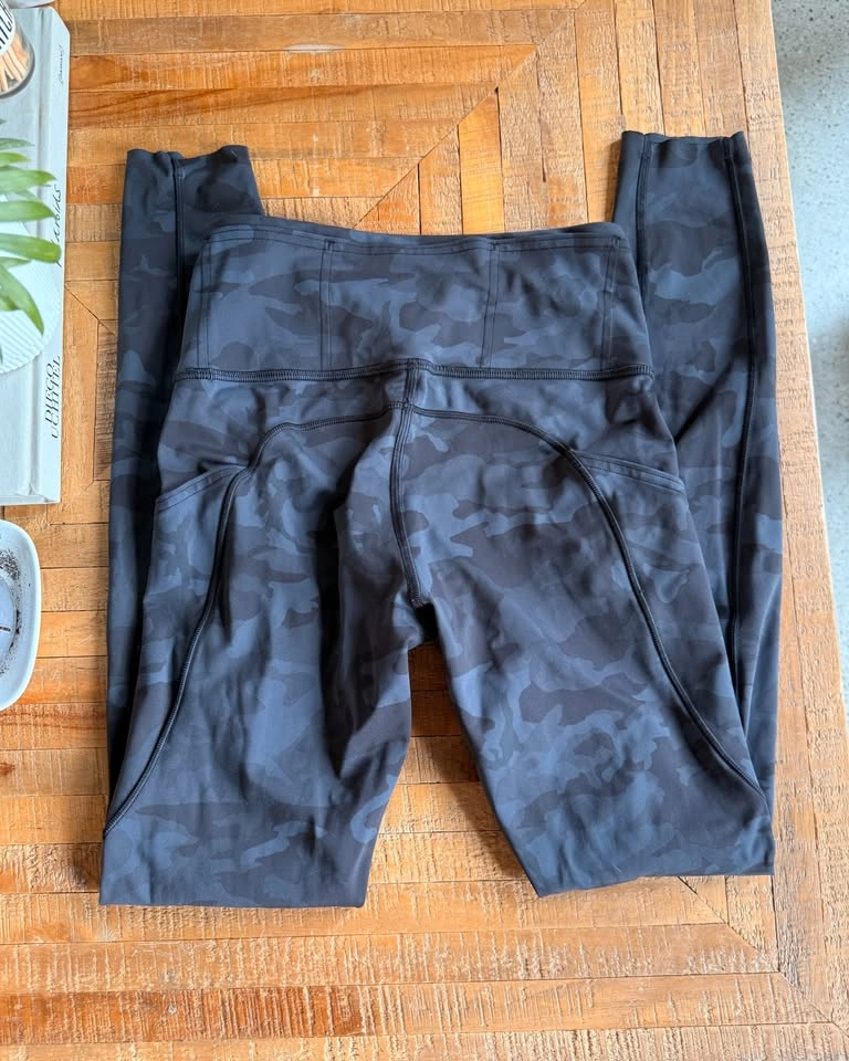 Lululemon Fast & Free Camo Leggings – Size 4