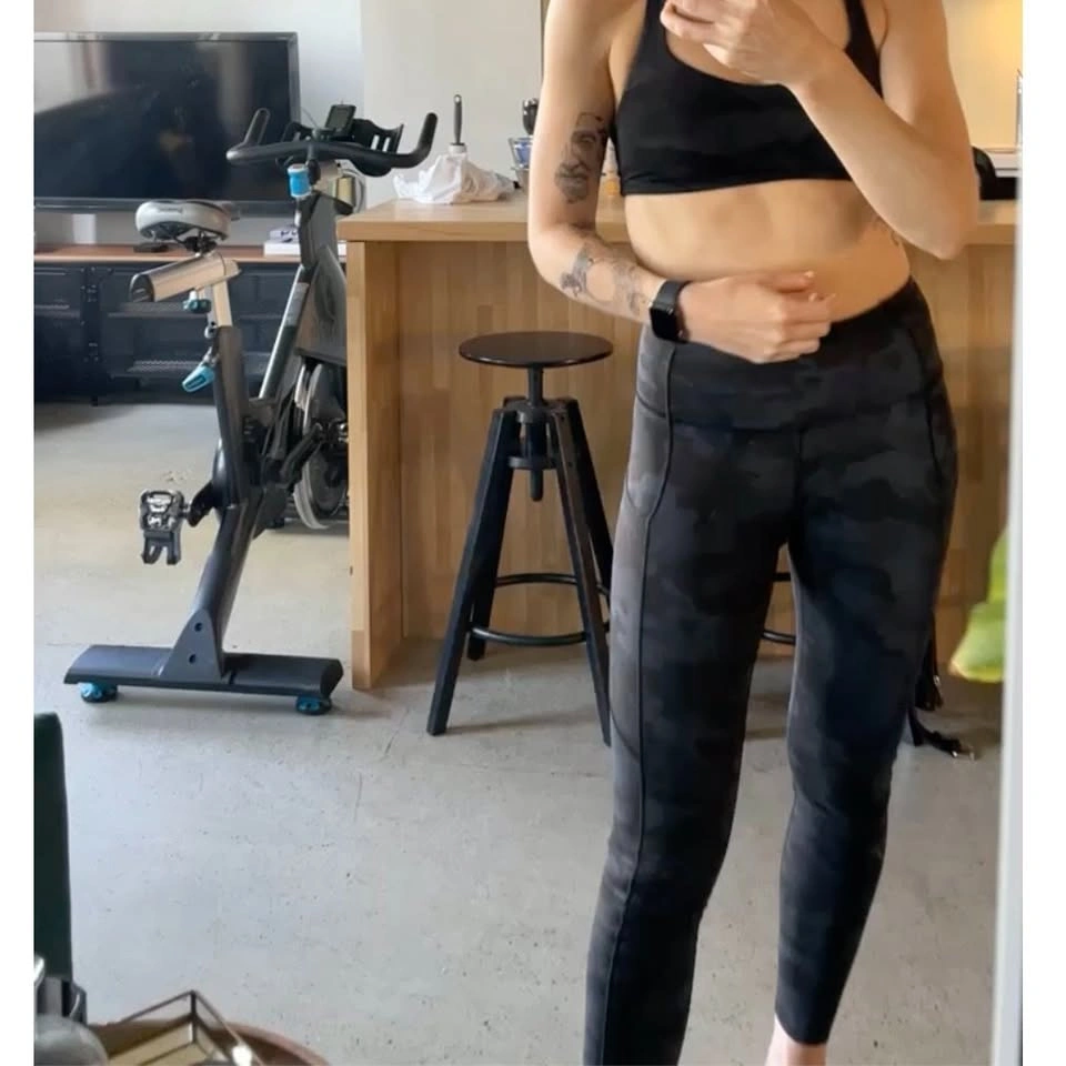 Lululemon Fast & Free Camo Leggings – Size 4 - photo 2