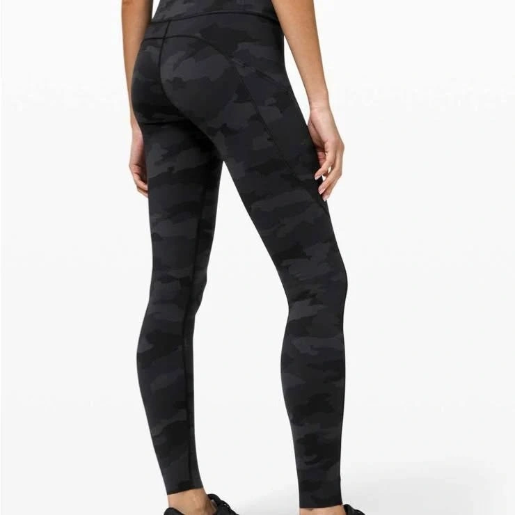 Lululemon Fast & Free Camo Leggings – Size 4 - photo 4