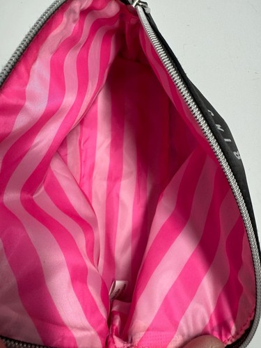 Victoria's Secret Fashion Show 2013 New York Cosmetic Bag - photo 3