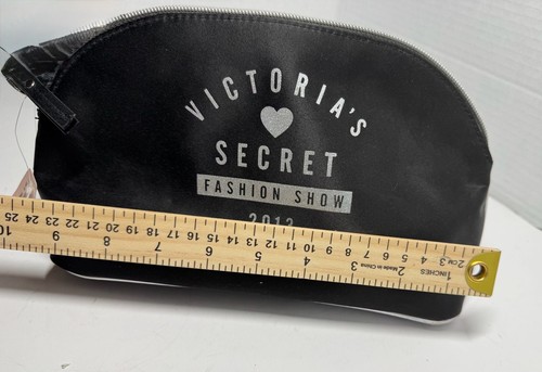 Victoria's Secret Fashion Show 2013 New York Cosmetic Bag - photo 4