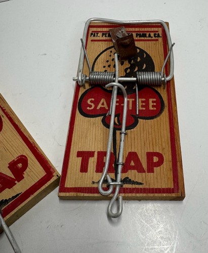 Vintage Saf-Tee Rat Trap Wooden Snap Trap Set - photo 3