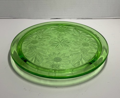 Vintage Jeannette Glass Sunflower Pattern Green Uranium Glass Fo