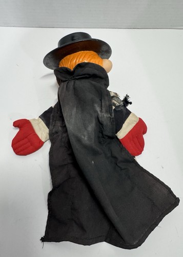 1993 McDonald's Hamburglar Hand Puppet Collectible - photo 2