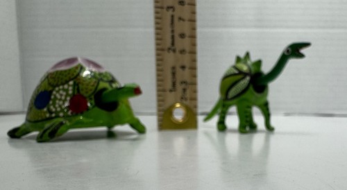 Mexican Hand-Painted Wooden Loose-Neck Bobblehead Turtle and Din - photo 5
