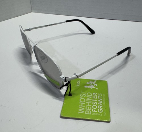 White Aviator Style Kids Sunglasses Foster Grant - photo 3