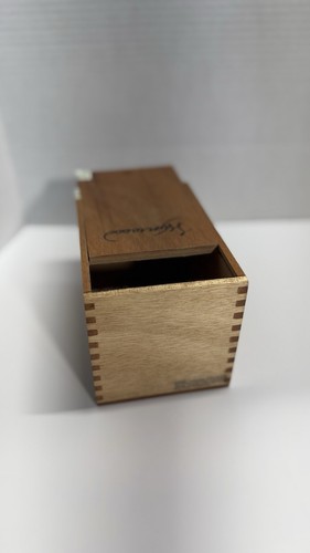 Wynwood Wooden Cigar Box Slide Lid, 2012 Marked, 46 x 5 1/2" - photo 2