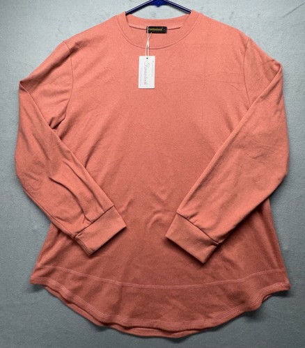 Fantaslook Women's Long Sleeve Crew Neck Curved Hem Casual Tunic