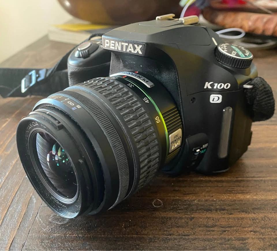 Pentax K100D DSLR Camera - photo 2