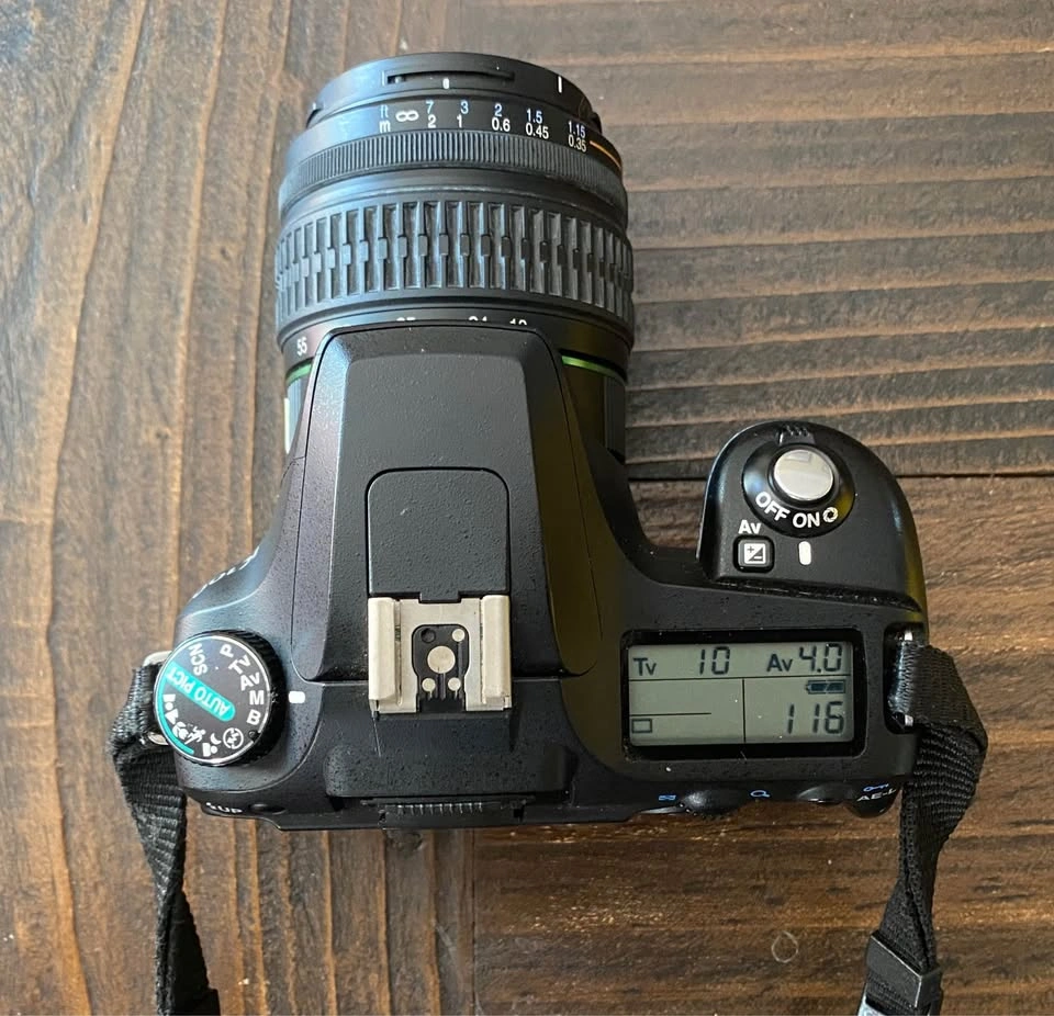 Pentax K100D DSLR Camera - photo 3