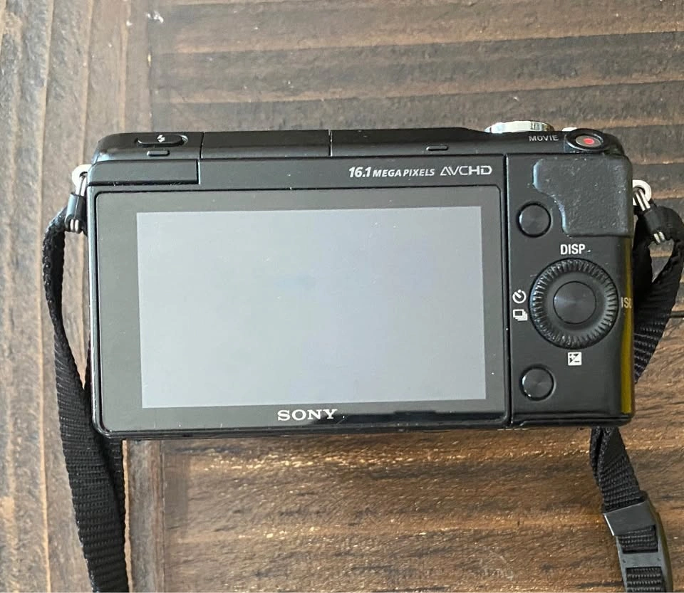 Sony NEX 3N Digital Camera - photo 4