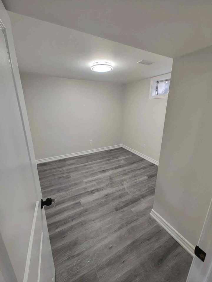 1 bed 1 bath basement for rent from September 1 - photo 4