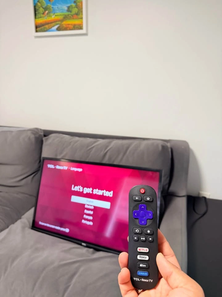 32” TCL Roku TV - photo 4