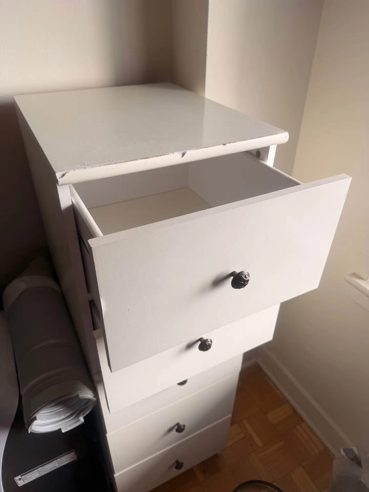 White 5-Drawer Tall Dresser / Storage Chest - photo 2