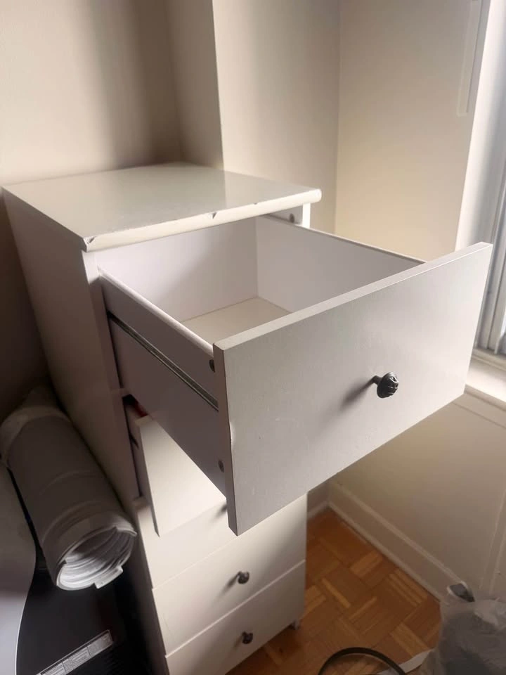 White 5-Drawer Tall Dresser / Storage Chest - photo 5