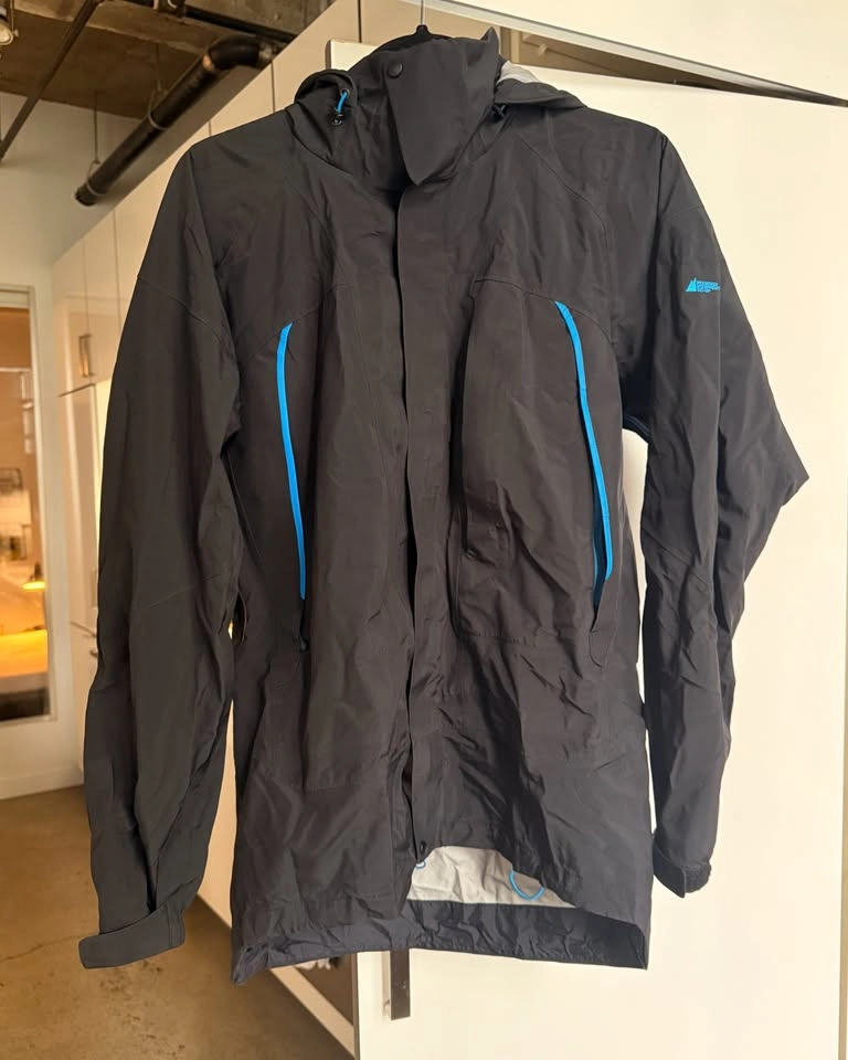 Men’s MEC Rain Shell – Small, Zipper Repair - photo 2