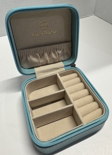 Compact Leather Wallet in Mint Green & Vlando Jewelry Case - photo 3