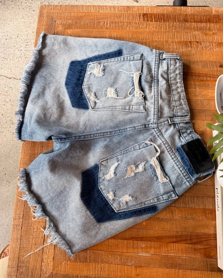 One Teaspoon Legend Long Denim Shorts – Size 25 - photo 5