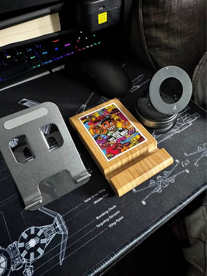 Phone stands thumbnail