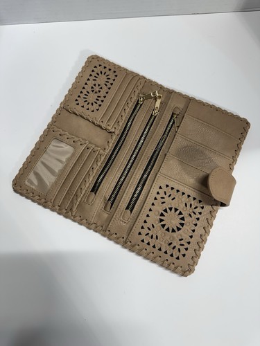 Women’s Brown Cut-Out Trifold Wallet - photo 3