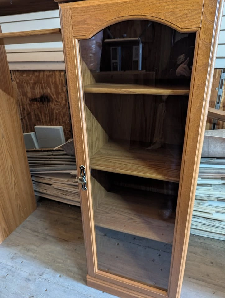 Oak Living Room Ent Unit - photo 2