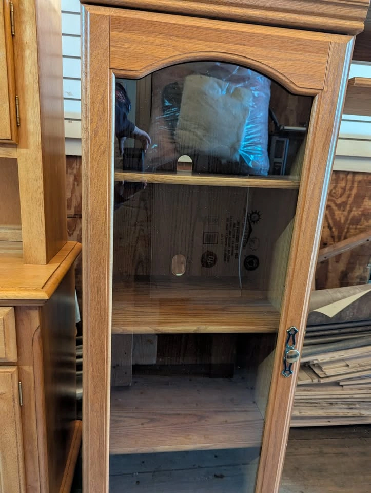 Oak Living Room Ent Unit - photo 4