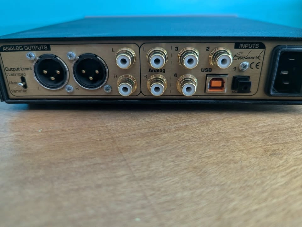 Benchmark DAC 1 HDR Digital to Analog converter with remote - photo 3
