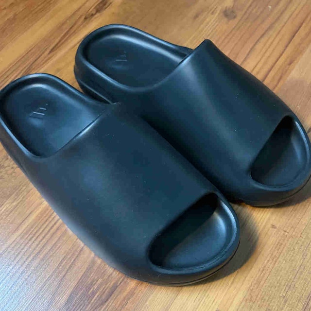 Yeezy Slides Black | Men’s Size 10.5 | Like New