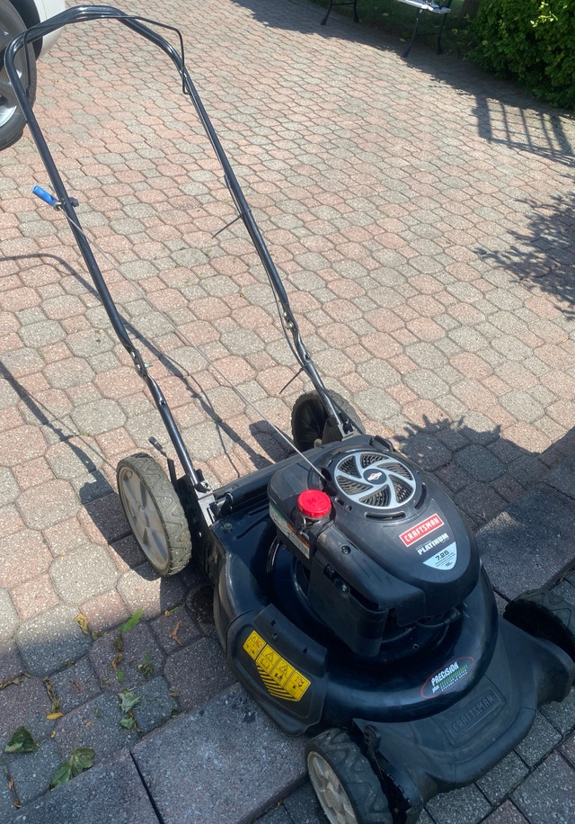 Craftsman Platinum Lawnmower /Reliable Briggs & Stratton Engine - photo 3