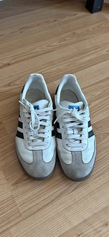 Adidas sambas