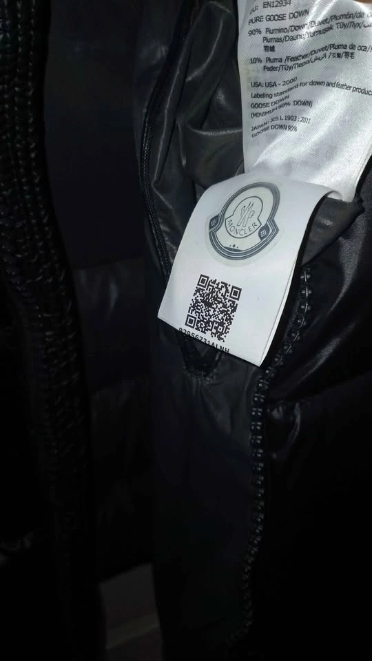Authentic Moncler Maya - photo 3