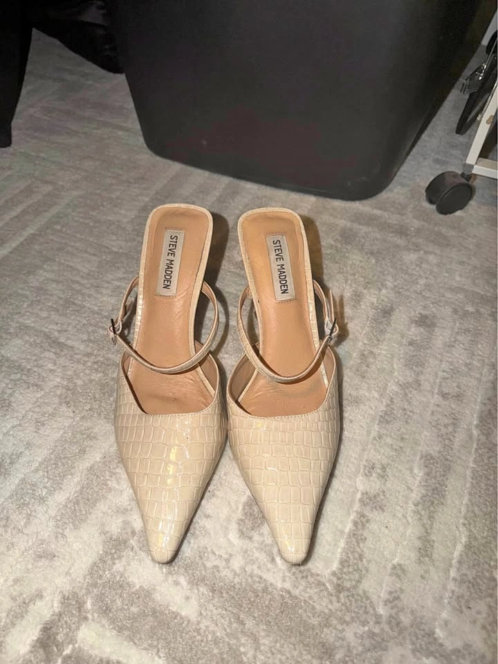 Steve Madden Brecki size 8
