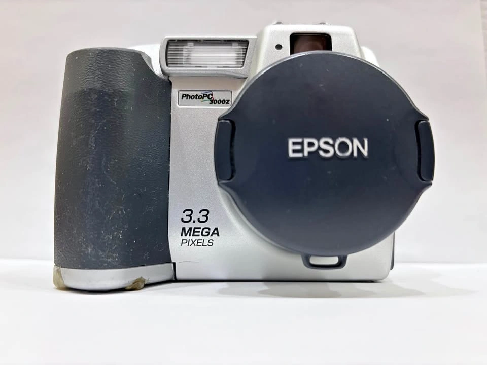 Epson PhotoPC 3000Z Digital Camera