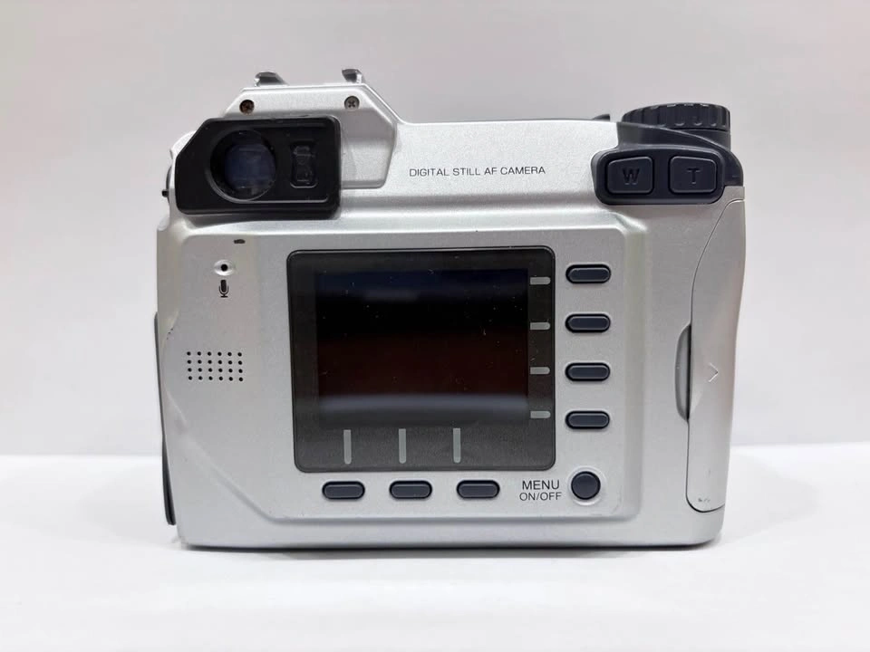 Epson PhotoPC 3000Z Digital Camera - photo 2