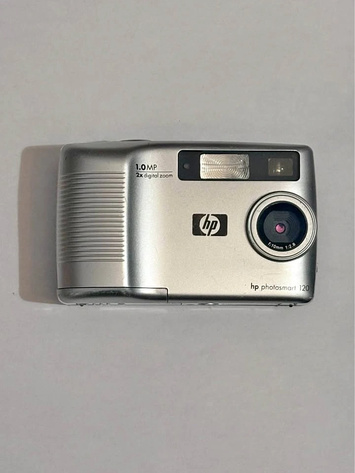 HP Photosmart 120 Digital Camera
